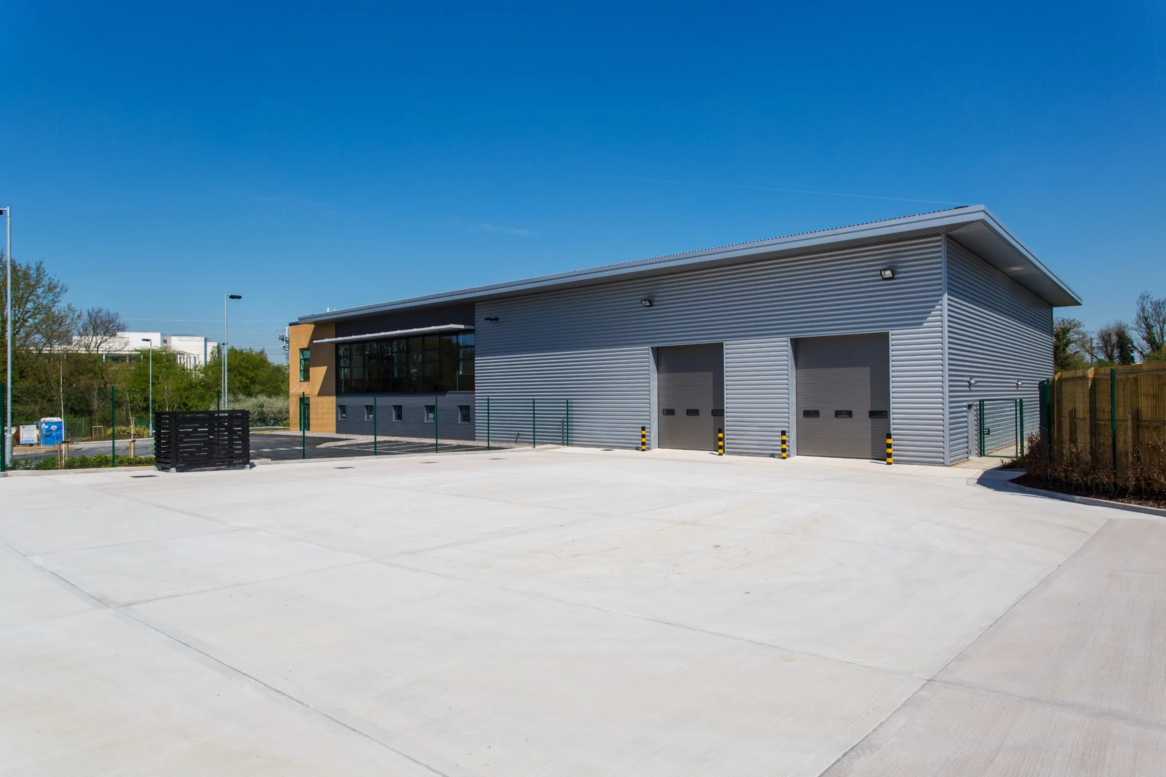 New warehouse and industrial unit at Suttons Business Park